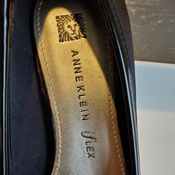 Anne Klein IFLEX *Melanie Black Pointed Kitten Heel- Size 8.5M- Great condition - Picture 6 of 14
